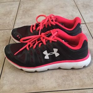 Athletic shoes